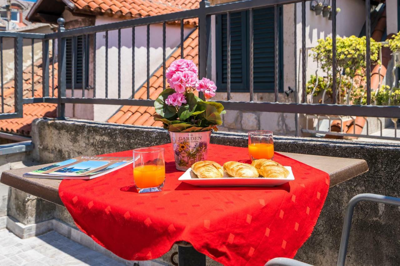 Rooftop City View Apartment In The Palace Walls Split Exterior foto